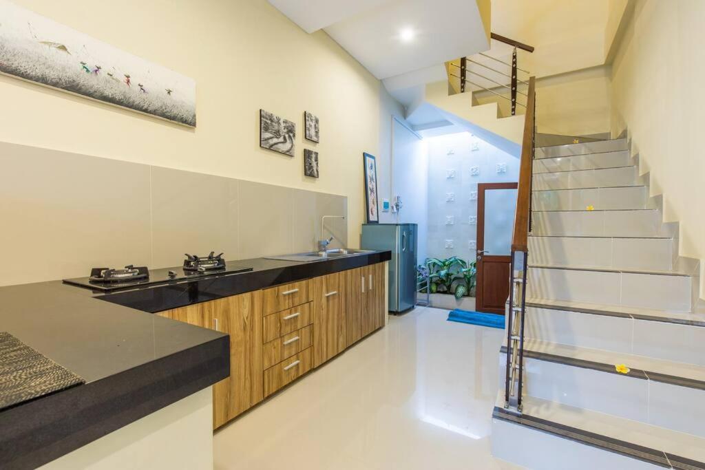 Villa Hitam Putih Legian Bali Σεμινιάκ Εξωτερικό φωτογραφία